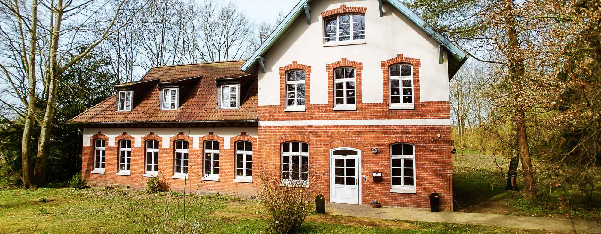 Einrichtungen KJH - Haus im Park Lewenberg